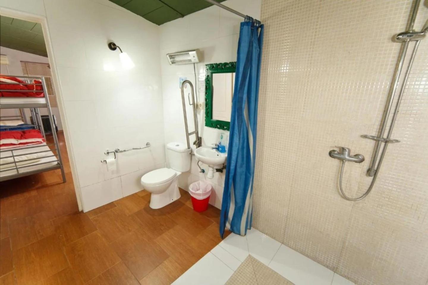 Bed 4-Bed Female Dormitory Room